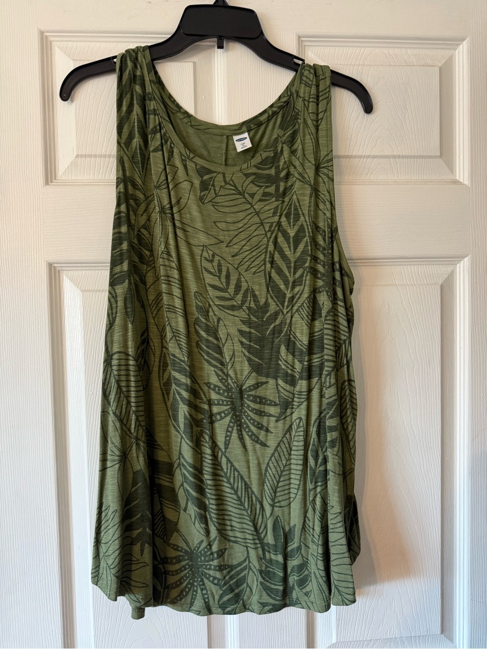 Old Navy Olive Green Leaf-Print Tank Top